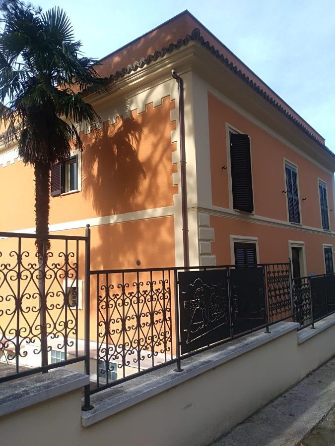 לינה וארוחת בוקר Villino Chelidonia סוביאקו מראה חיצוני תמונה