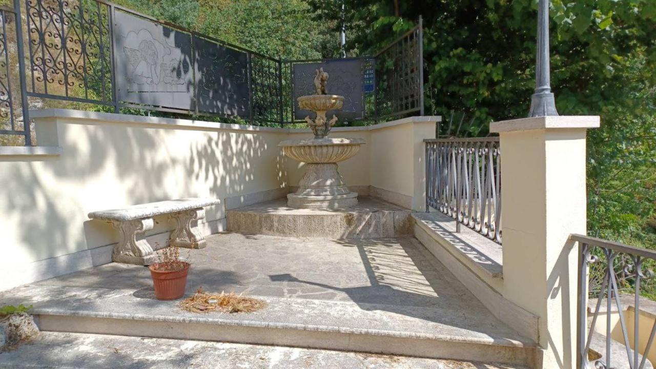 לינה וארוחת בוקר Villino Chelidonia סוביאקו מראה חיצוני תמונה